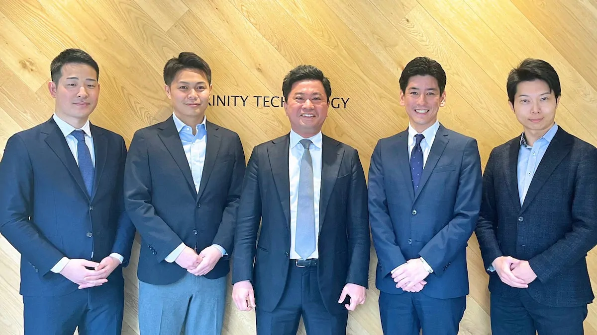 写真左から大谷、豊嶋、磨、田中、梶原